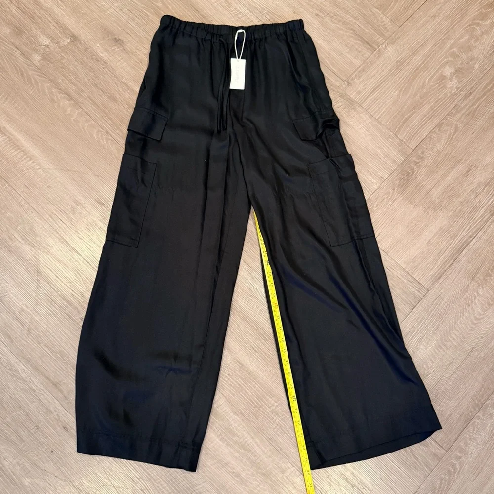 Z SUPPLY Black Wide Leg Pants Medium Cargo Travel Pants Elastic Waist Tencel NWT - Picture 8 of 8